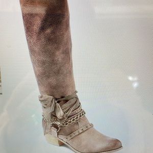 Embellished Western style Boots, *size 7.5